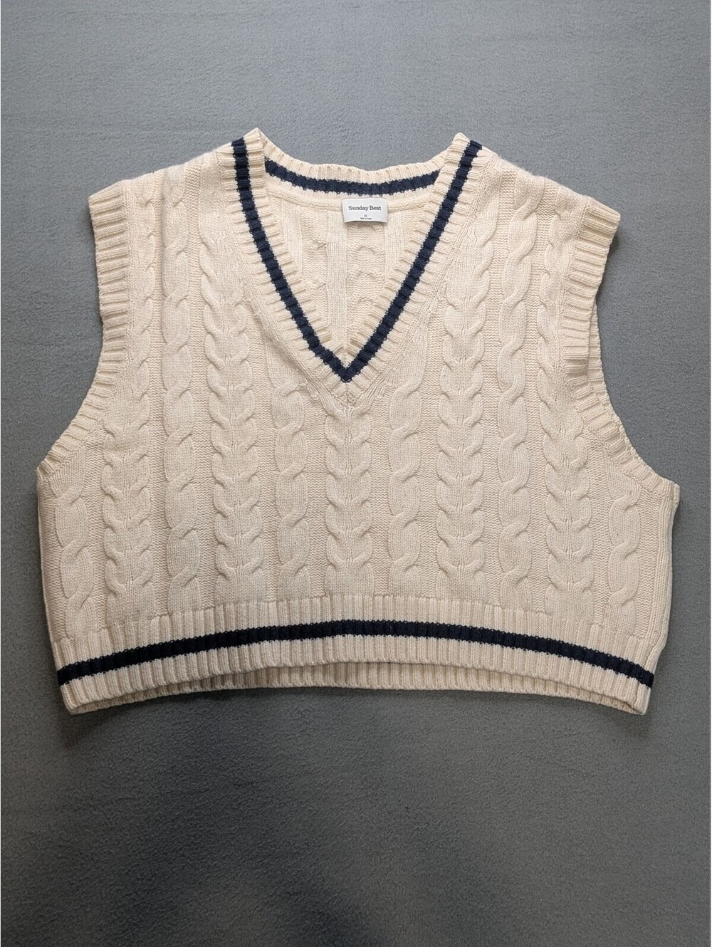 Sunday Best Sweater Vest Womens M White Cable Knit Cropped V Neck Striped Preppy